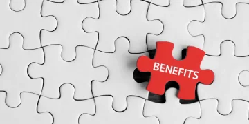 A palavra "BENEFÍCIOS" em letras grandes.